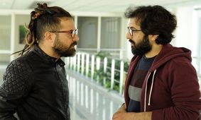 هومن سیدی با گریمی عجیب مقابل دوربین بهروز شعیبی رفت