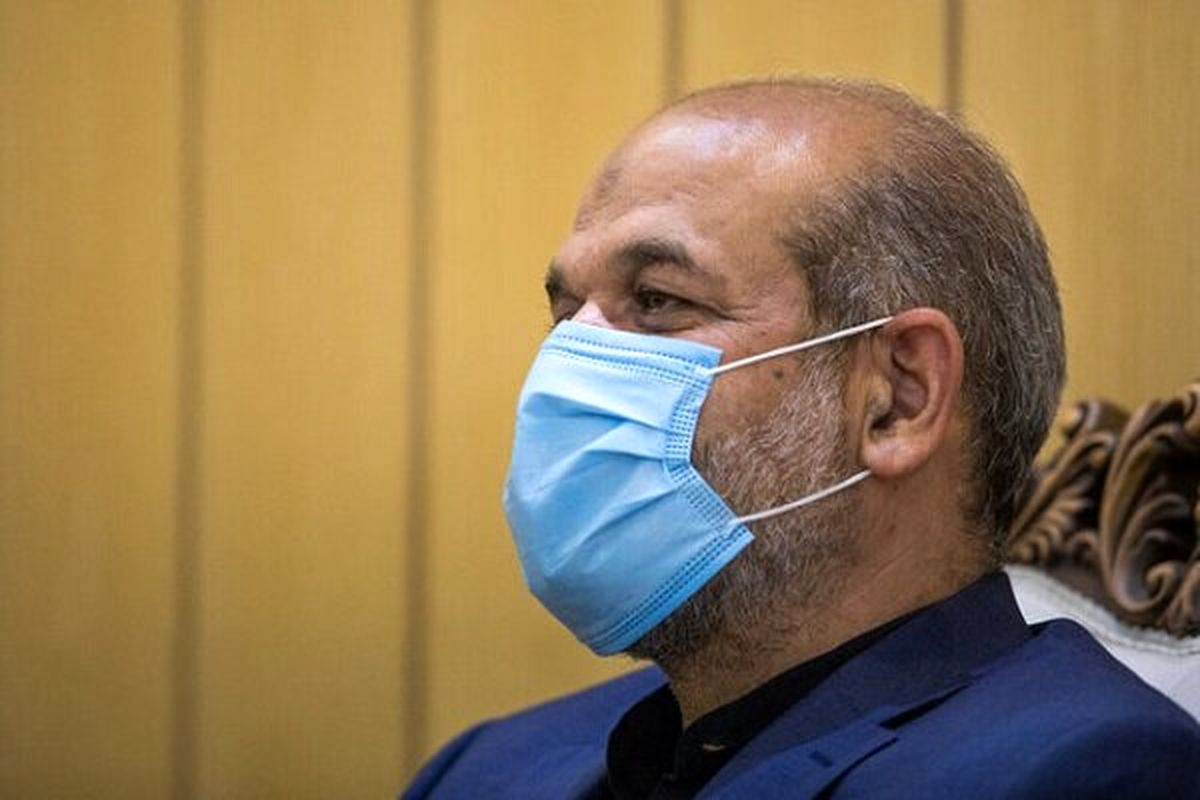 تأکید وزیر کشور بر اعمال محدودیت های جدید در صورت افزایش امیکرون