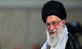 جمعی از مسئولان، مردم و سفرای کشورهای اسلامی با رهبر انقلاب دیدار کردند