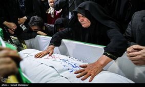 ماجرای بند پوتین و پلاکی که به ۳۲ سال گمنامی دردانه مادر پایان داد