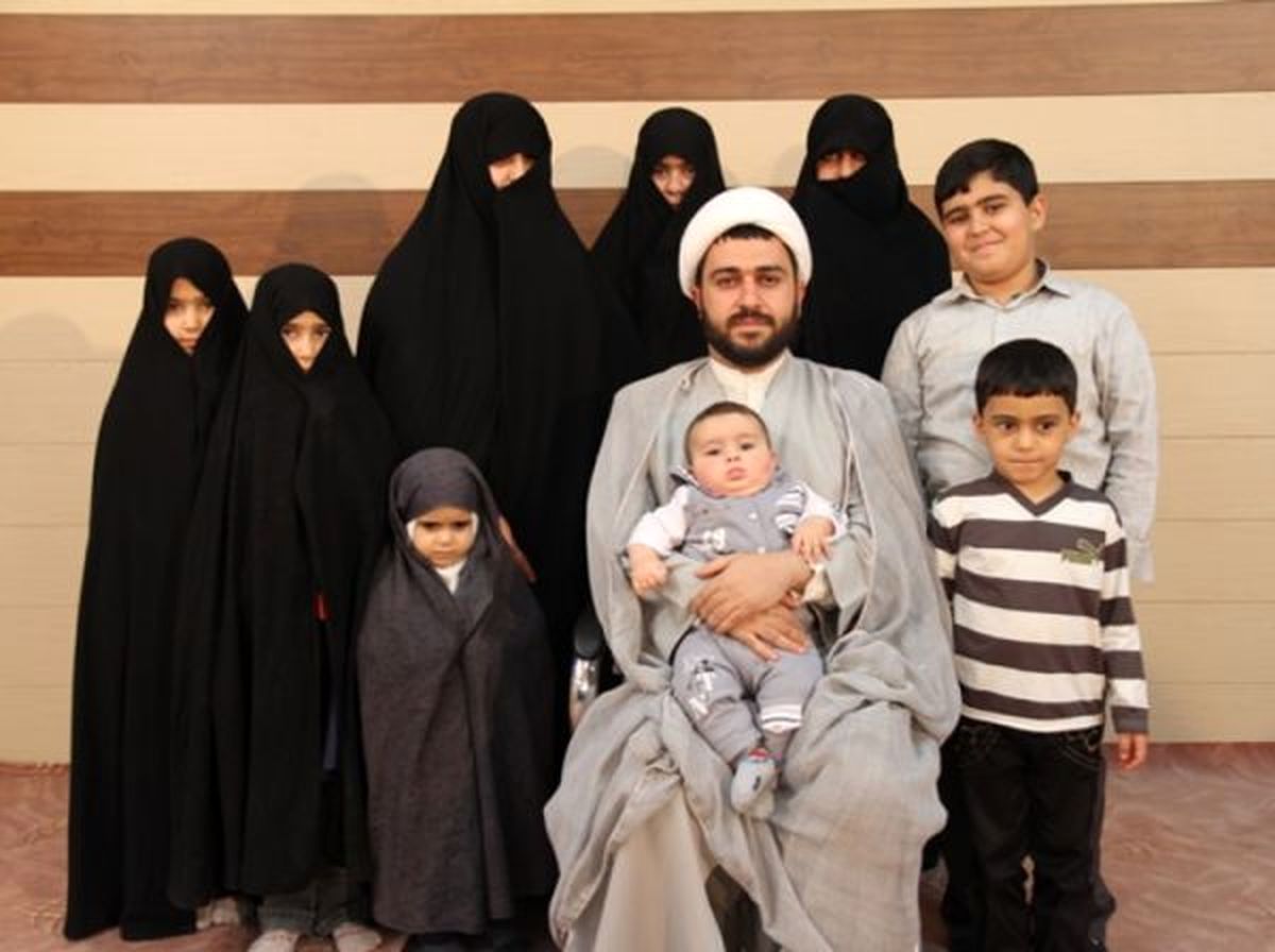 خانواده ۱۸ نفره روحانی ۳۷ ساله