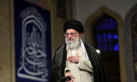 شعار «خدمت‌رسانی برای تحقق عدالت و پیشرفت» را همگانی کنید