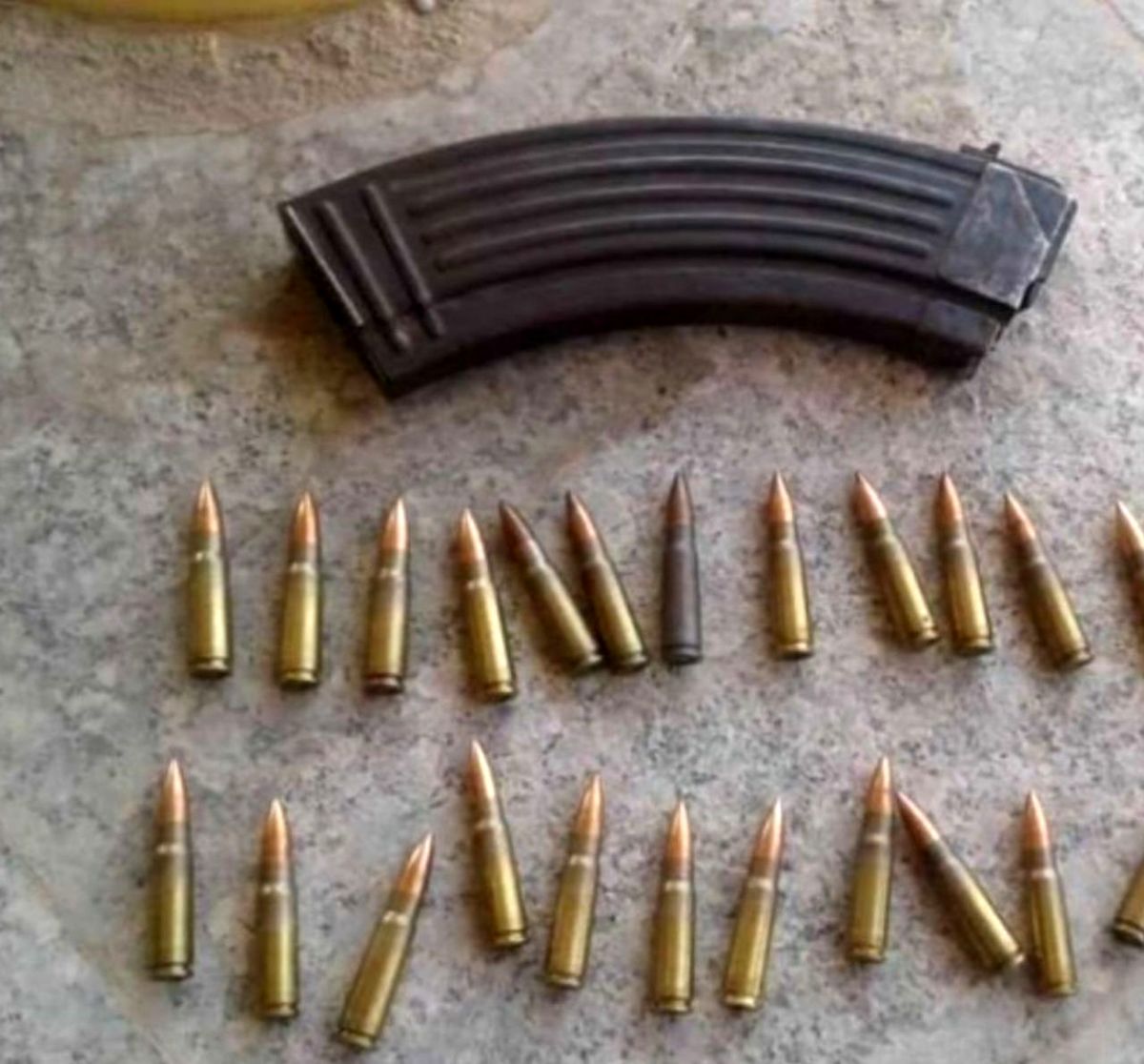 یک شهروند عراقی به جرم حمل مقادیری تیر اسلحه جنگی در گذرگاه مرزی شلمچه بازداشت شد