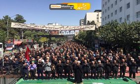 برگزاری نماز ظهر عاشورا در محورهای منتهی به حرم مطهر
