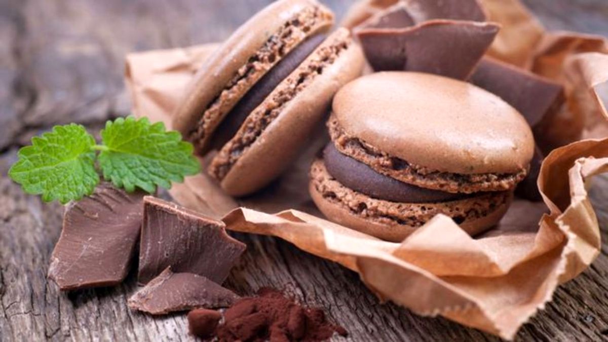 دریافت ساعتی 17 دلار برای خوردن شیرینی‌های یک شرکت شیرینی‌پزی!