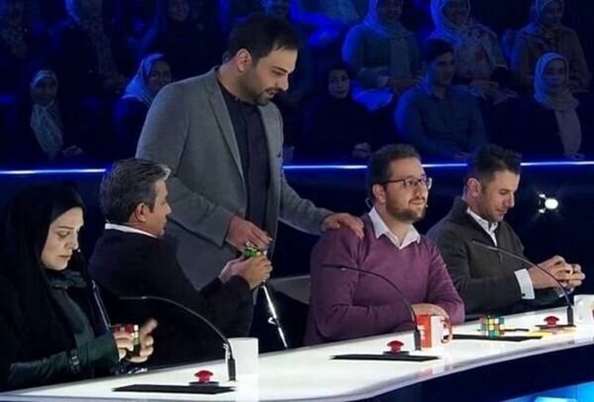 یک منتقد: «عصر جدید» نه داورانش داورند، نه مجری‌اش مجری است، نه استعدادیابی می‌کند