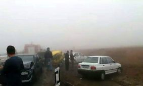 فیلم/ مچاله‌شدن خودروها در تصادف زنجیره‌ای در اتوبان مشهد