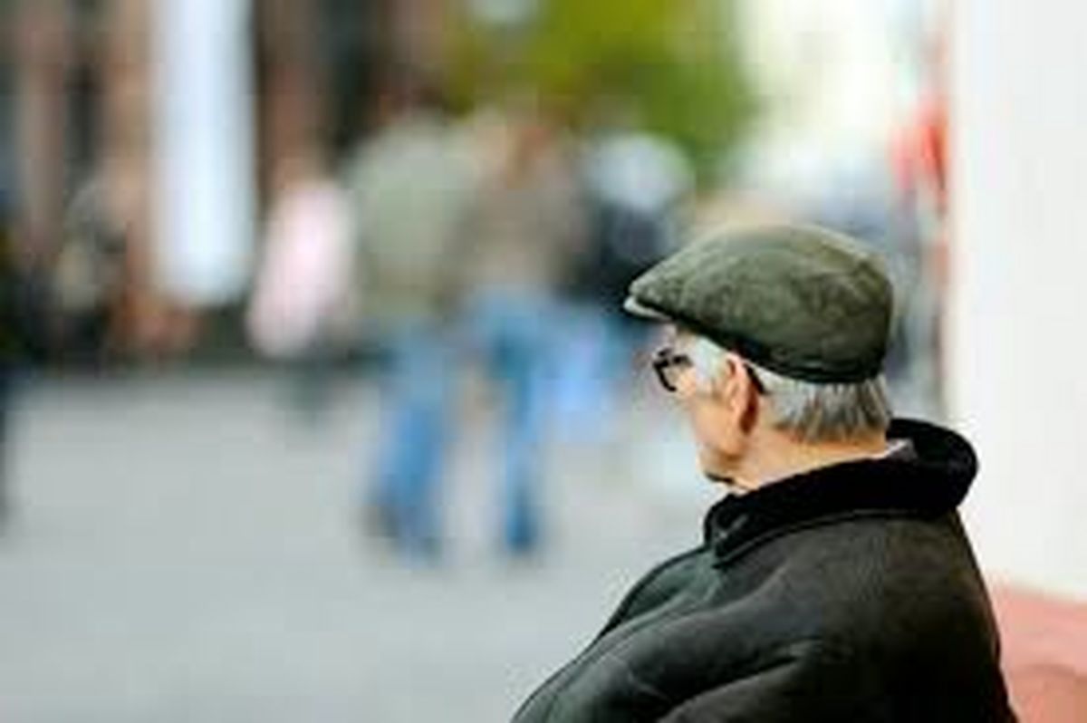 عشق خیابانی، دسیسه مرد عینک دودی برای اخاذی