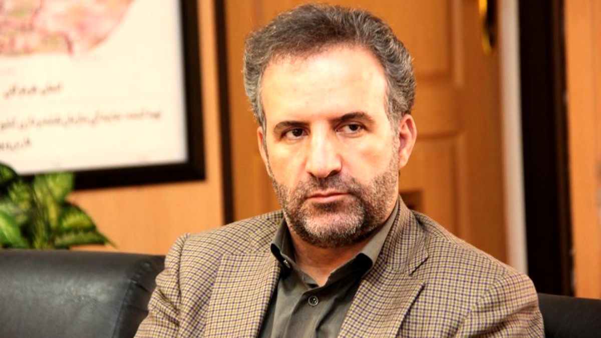 پخش اعترافات تلویزیونی تیغ دولبه است/ مخالف گرفتن اعتراف اجباری تحت فشار از متهمان هستم/ مجلس قانونی تصویب کند که اعتراف‌گیری تحت فشار را جرم بداند/ صداوسیما در پخش اعترافات متهمان سلیقه‌ای عمل می‌کند