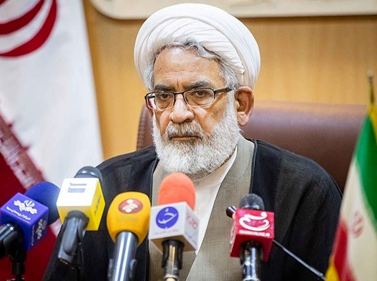 دادستان کل کشور: رئیس کل سابق بانک مرکزی ممنوع الخروج است