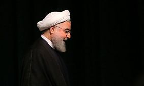 آیا رفتارهای حسن روحانی پوپولیستی است؟/ تزریق پول به حساب مردم یا سفرهای استانی ادامه شیوه‌های احمدی‌نژاد است