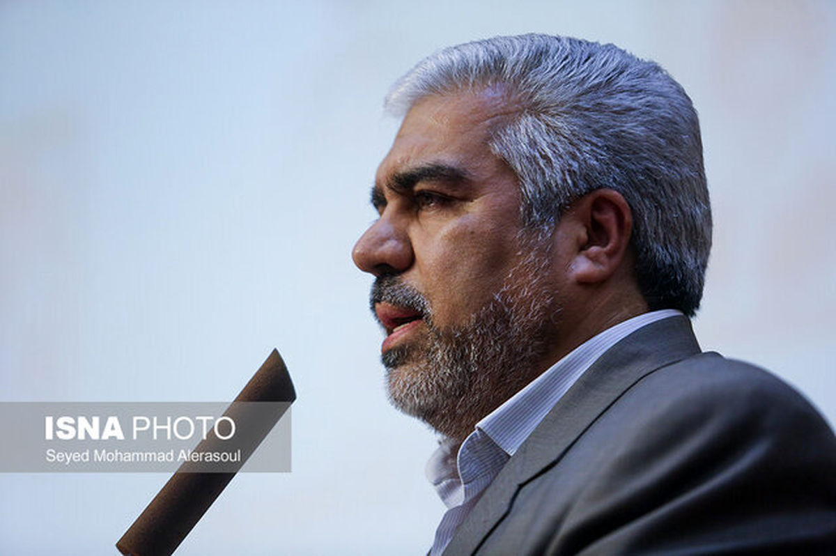 نمی‌خواهیم در این شرایط چماق روی سر افراد بگیریم