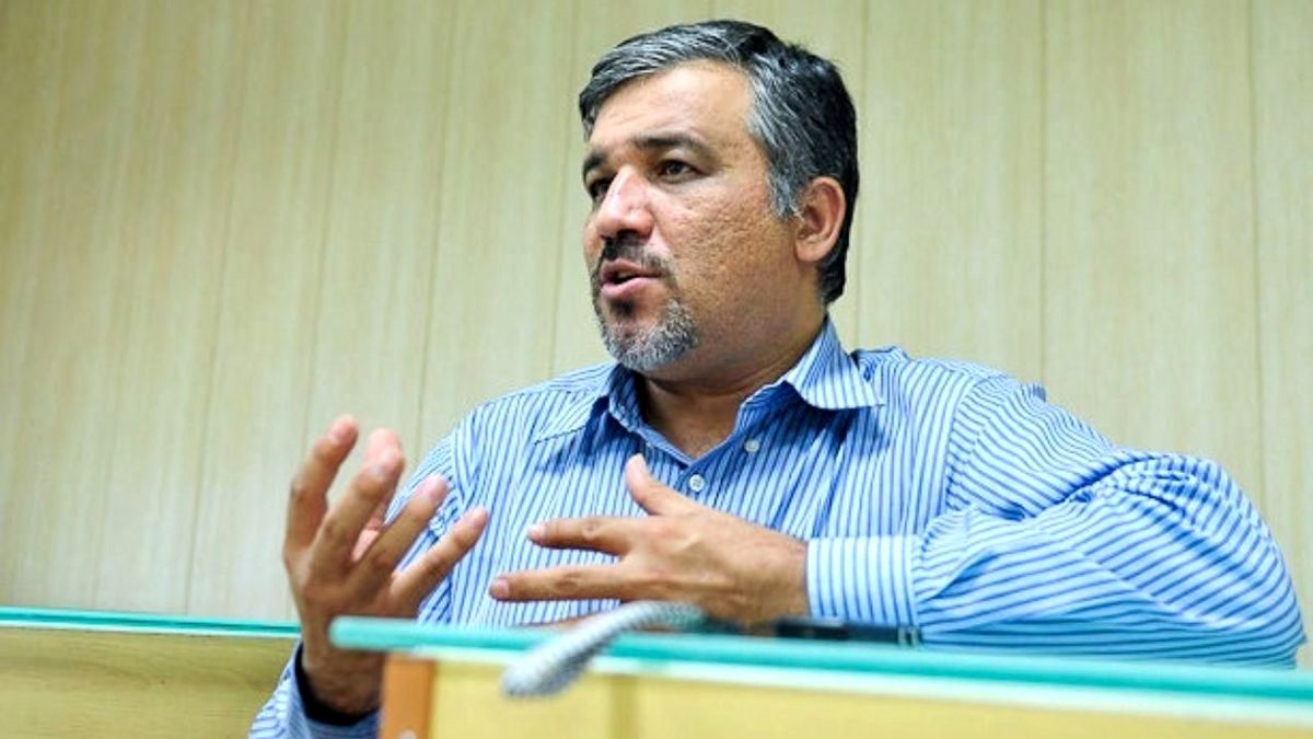 روحانی خود را مستغنی از مشورت با جریان اصلاح طلب می‌دید/ رویگردانی مردم از اصلاح‌طلبان به معنی پیوستن به اردوگاه اصولگرایان نیست