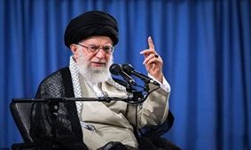 نماز جماعت نظامیان به امامت یک زندانی سیاسی