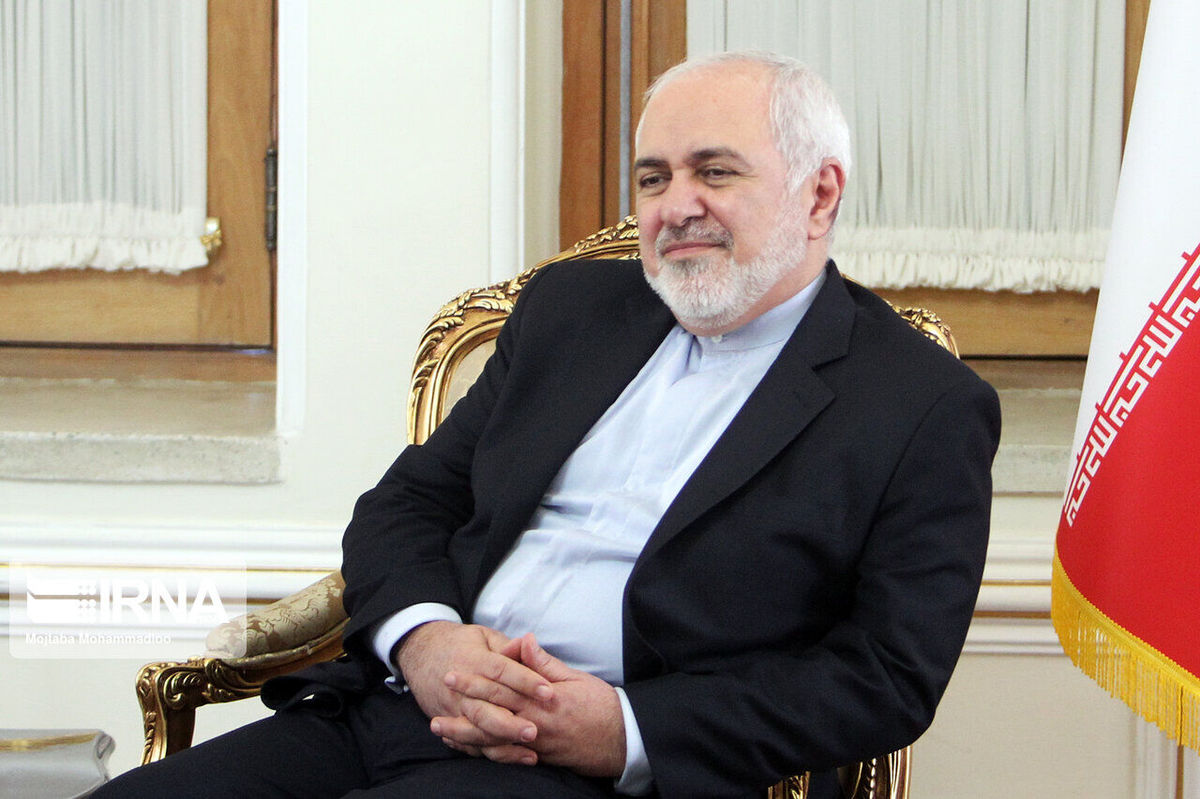 ظریف: رزمایش مشترک، تعهدمان برای امنیت آبراه‌های مهم را نشان می‌دهد