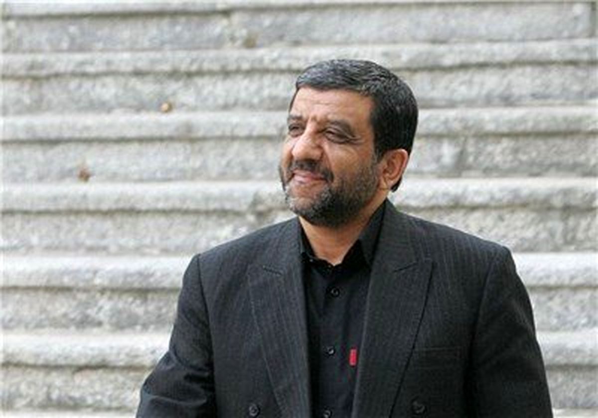 ضرغامی: کسی در کاخ سفید نیست به ترامپ بگوید نادان!