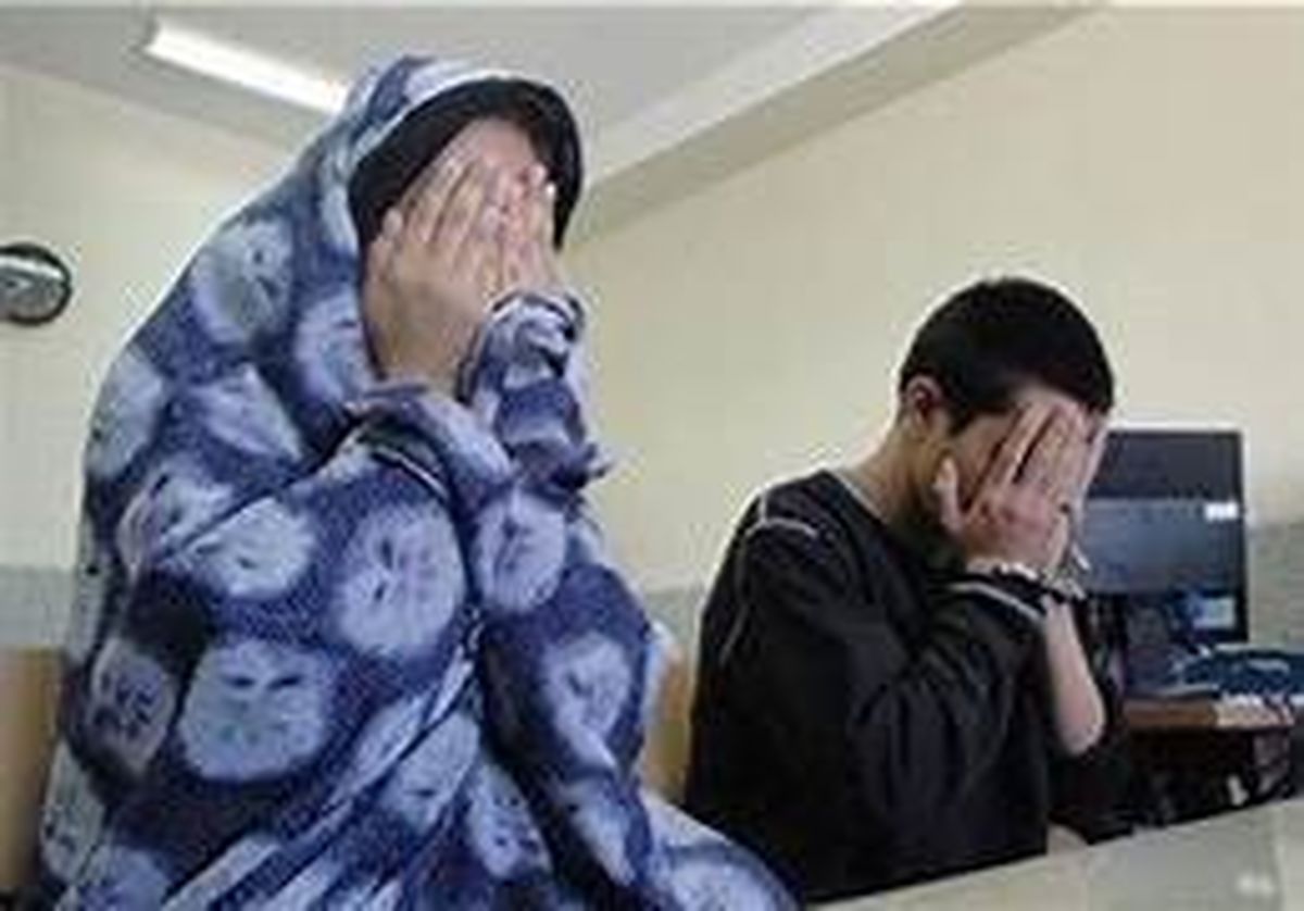 شوهر آبادانی مچ زنش را با پسر جوان در خانه‌اش گرفت