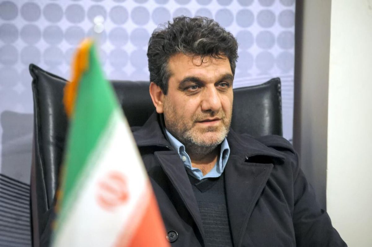 پرونده وکلای ملت سال به سال بررسی شود/ نباید بعد از چهارسال گریبان نماینده را بگیریم