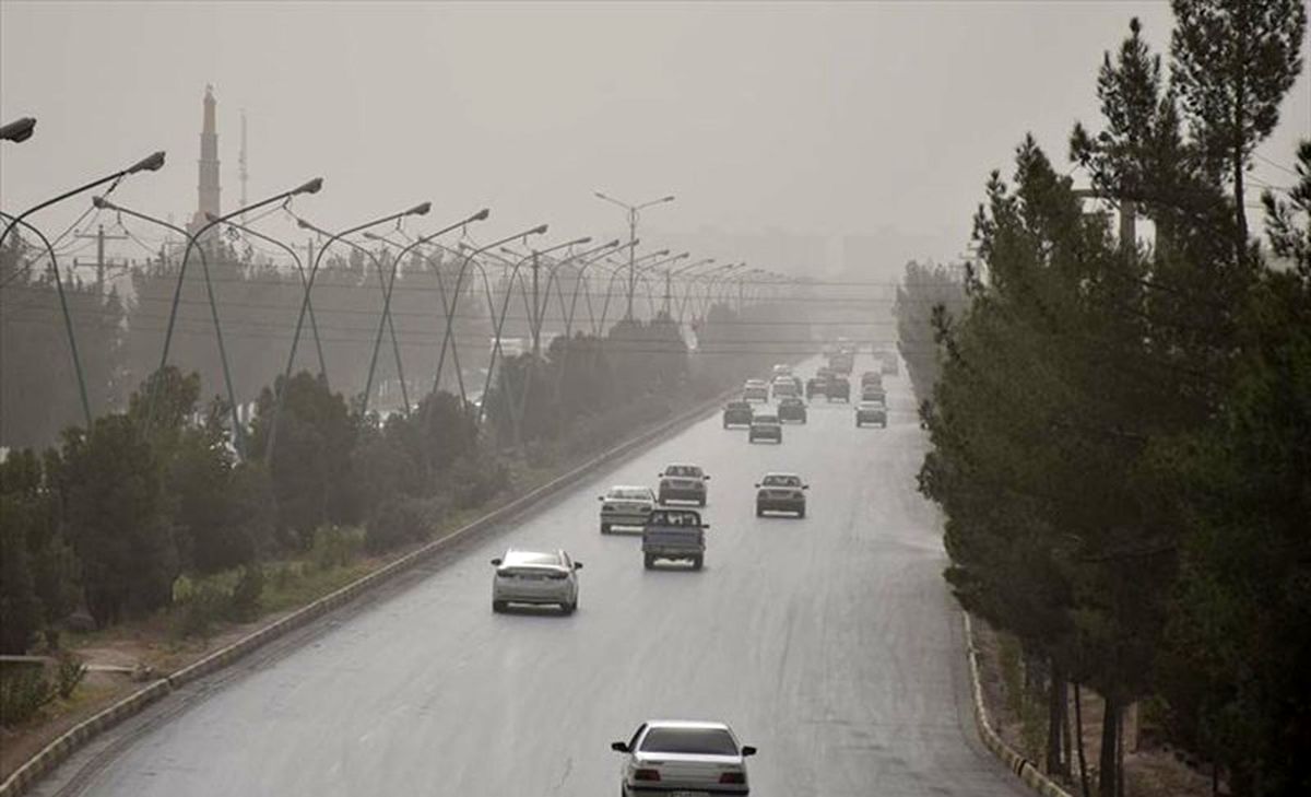 تندباد اهواز را درنوردید، احتمال وقوع گردوغبار در برخی شهرهای خوزستان