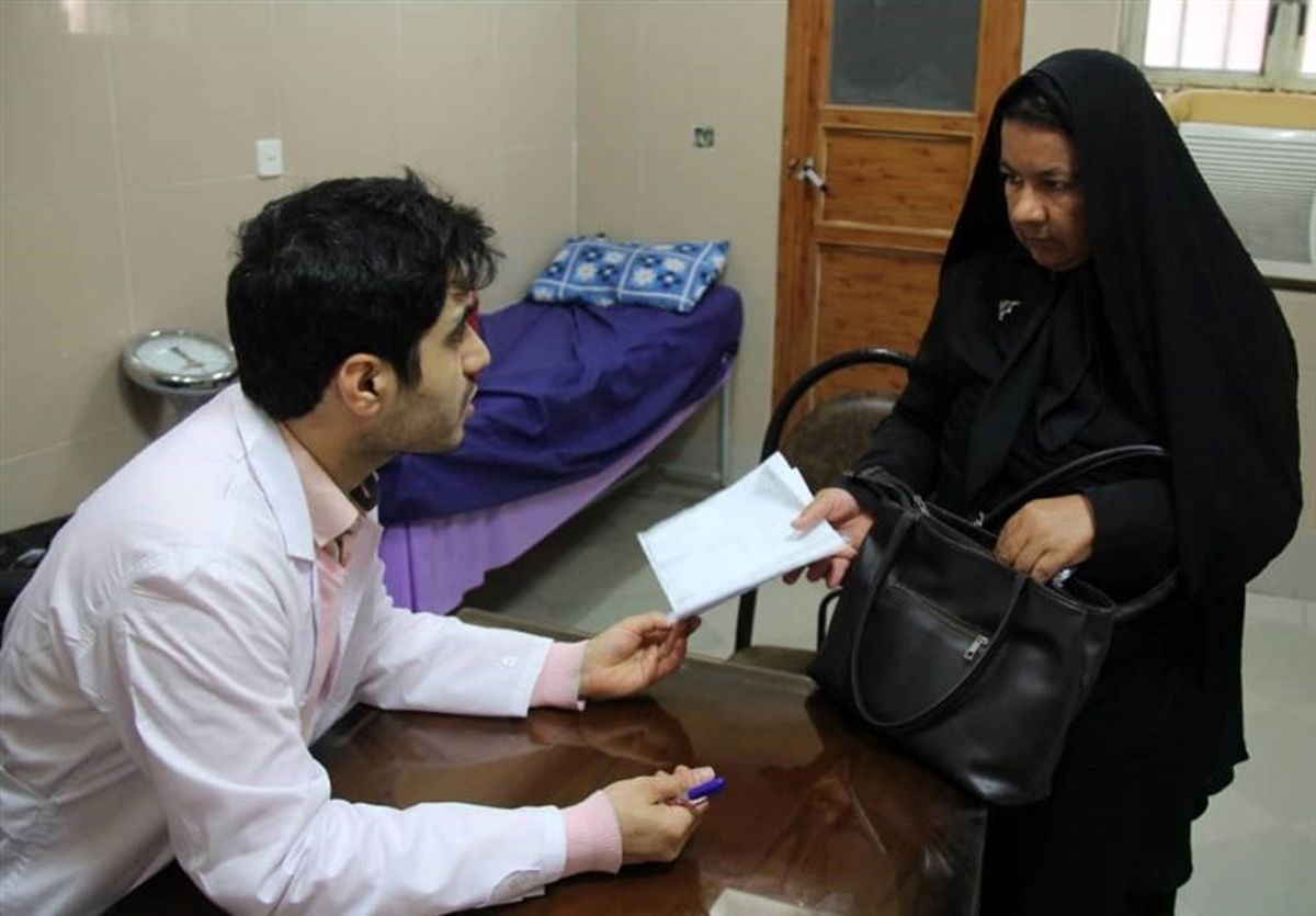 ‌ویزیت رایگان ۳۴۰ اهوازی در طرح ‌خدمت‌رسانی ‌شهید ‌سلیمانی ‌+ تصاویر