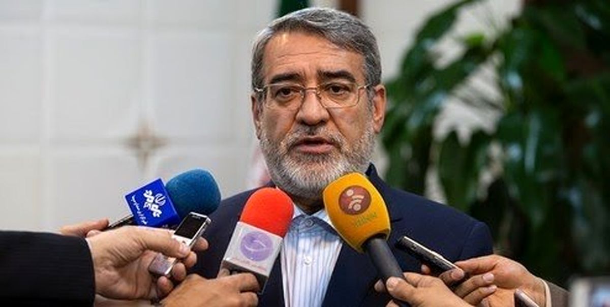 ادعای عجیب وزیر کشور: برخی برای تفریح لای کیک‌ها قرص گذاشتند