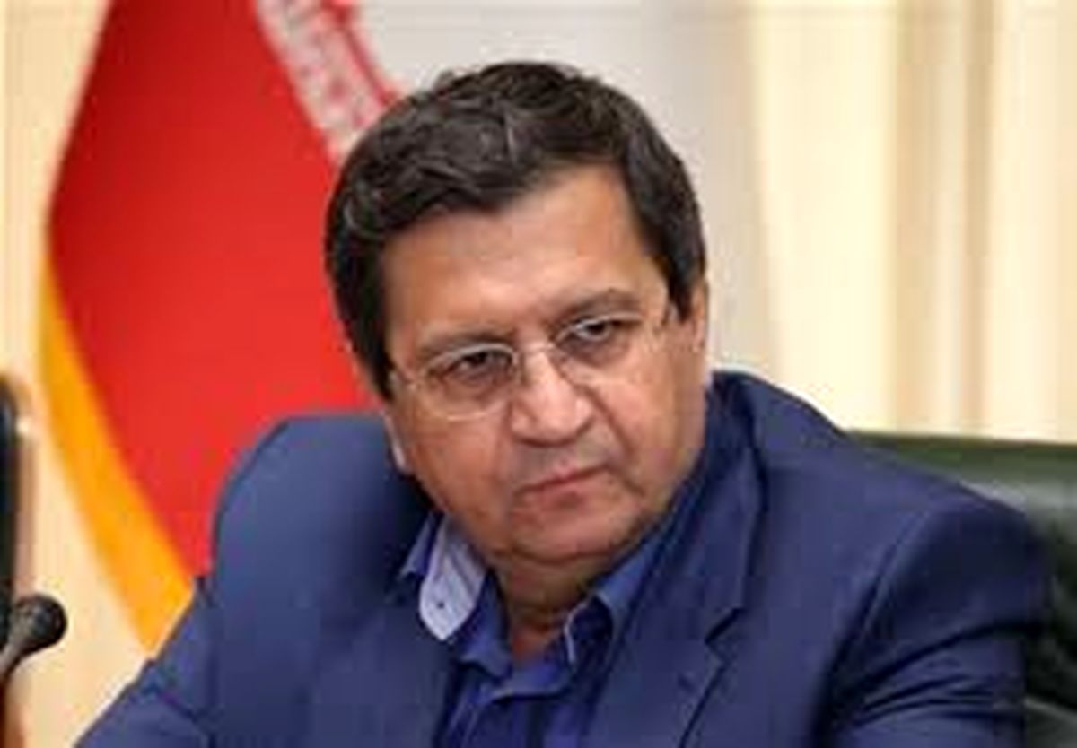 همتي: ۱۷ کارمند بانک به خاطر کرونا جان خود را از دست داده اند