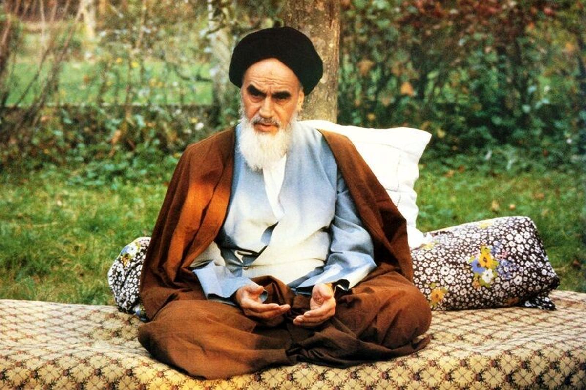 شوخی امام با دخترها؛ بگویید فاطی و فوتی/ رادیو عراق هرگز، رادیو بی بی سی مرتب