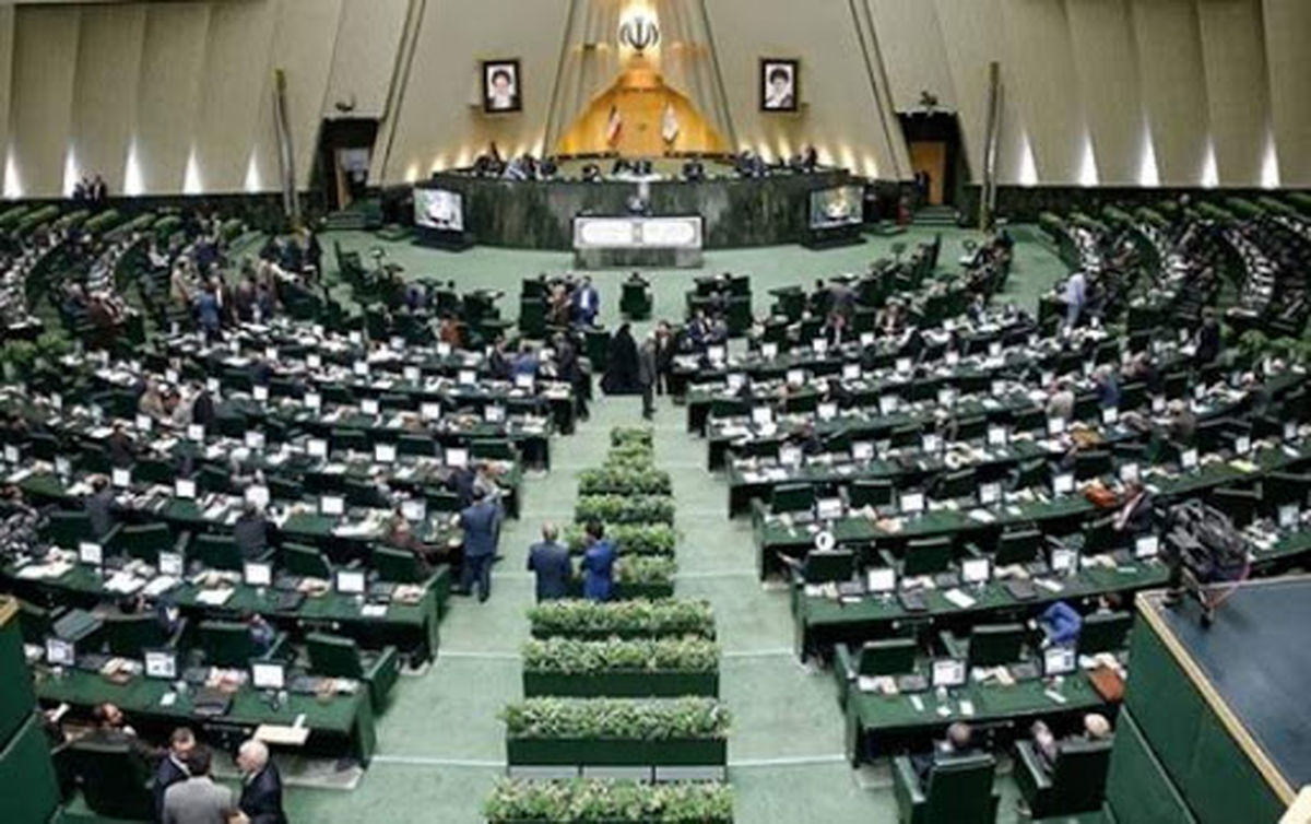 ارائه دادخواست به دستگاه قضایی عليه "تخريب كنندگان مجلس"