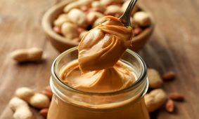 کره بادام زمینی را با چه چیزی بخوریم
