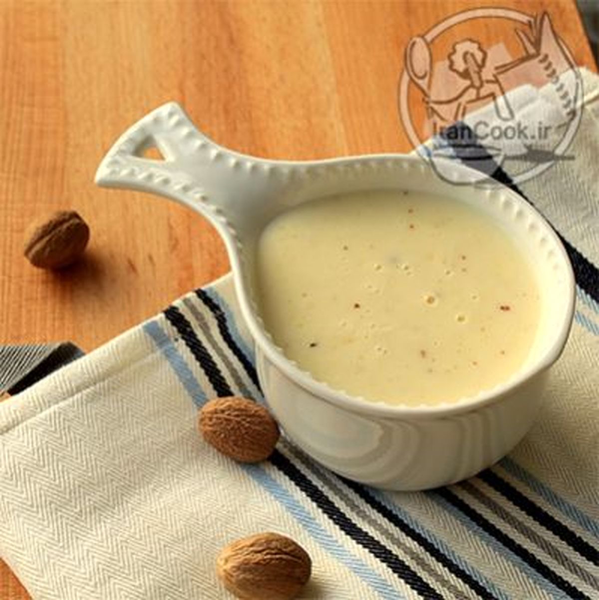 طرز تهیه سس بشامل