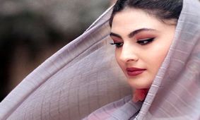 گریه و ناراحتی مریم مومن بازیگر بانوی عمارت از طلاق پدر و مادرش/ ویدئو