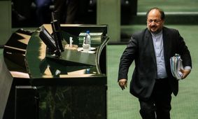 جلسه مجلس برای بررسی سوال از «شریعتمداری» غیرعلنی شد