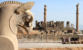 تهدید صنعت گردشگری با بحران کرونا شدت گرفت/ سال نحس گردشگری فارس