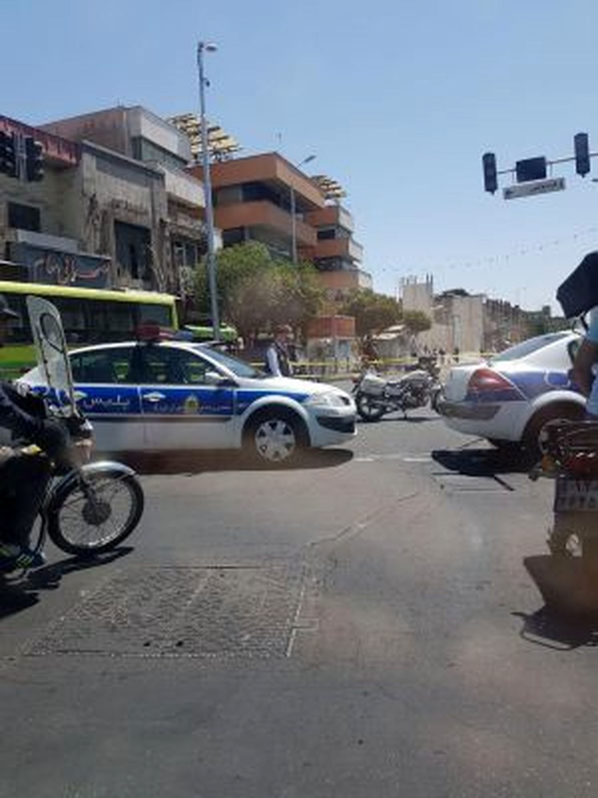 خیابان جمهوری بسته شد