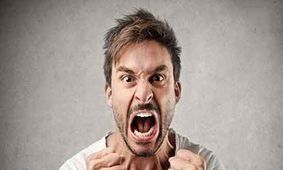 پول می‌گیرم داد می‌زنم/ برای موفقیت در این کار باید حنجره و دیافراگم قوی داشته باشید!