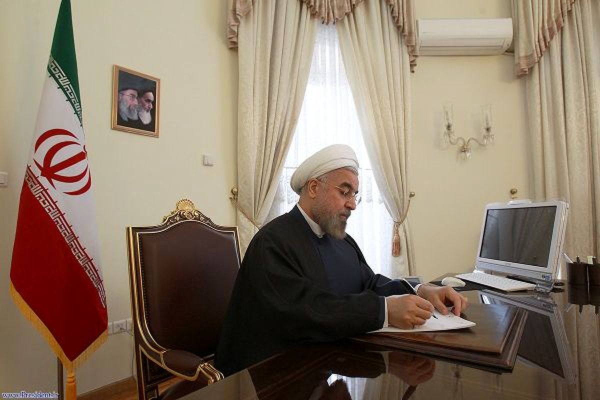 واکنش روحانی به حادثه تروریستی/همه دستگاه‌ها تا مشخص شدن همه ابعاد این اقدامات کوردلانه از پای نخواهند نشست
