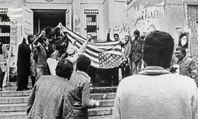 رهبر انقلاب و آیت الله هاشمی رفسنجانی در روز تصرف سفارت آمریکا کجا بودند؟