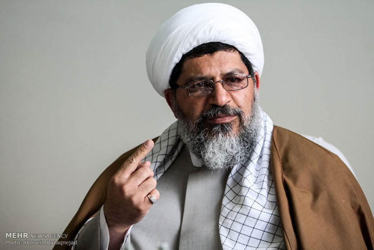 مسئولین به دشمن تفهیم کنند که حرکت های احمقانه هزینه سنگینی دارد