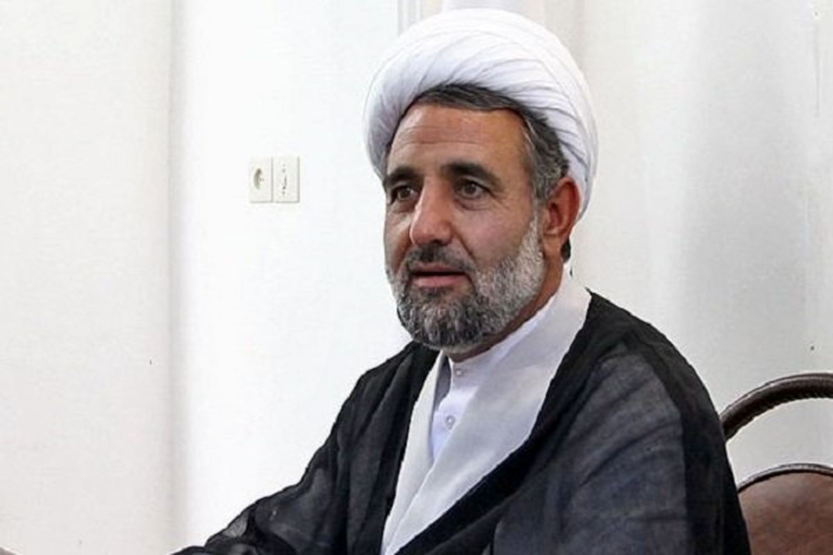 جریان نفوذی در حوزه های علمیه باید شناسایی شود