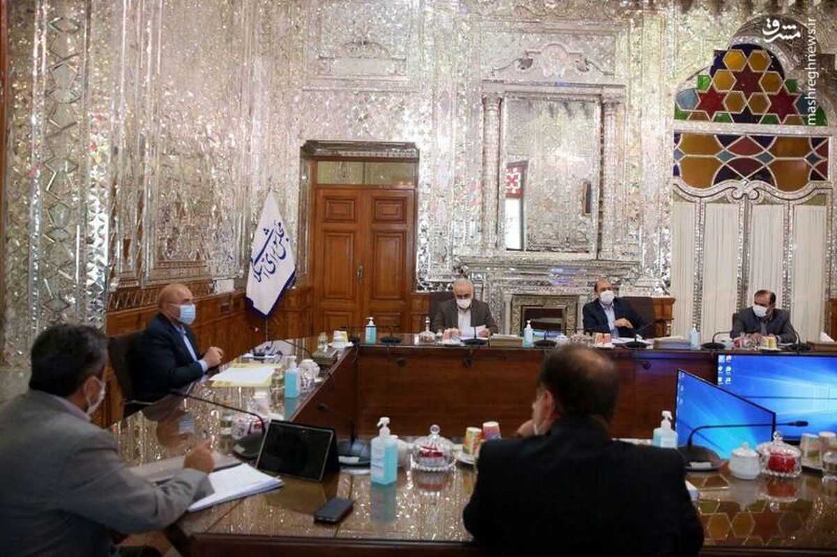 مداخلات آسیب زای بهارستان در بورس