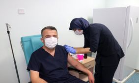 با "همه‌گیری اخبار جعلی" درباره واکسن کرونا مبارزه کنید