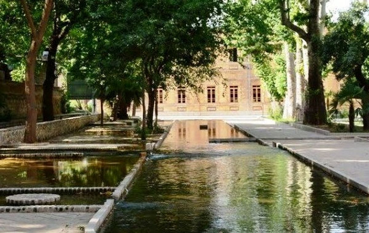 آجر فرش قدیمی باغ گلستان خرم‌آباد کشف شد