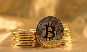 بیت کوین یا طلا؛ کدام یک برای سرمایه گذاری بهتر است؟