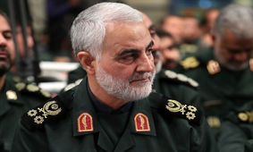 روزنامه کیهان: خاتمی به آرمان‌هایی پشت کرد که سردار سلیمانی برای آنها جان‌فشانی کرد