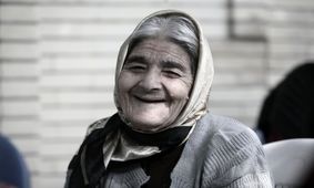 ۱۳ هزار سالمند ناتوان در یزد نیازمند همراهی خیران هستند