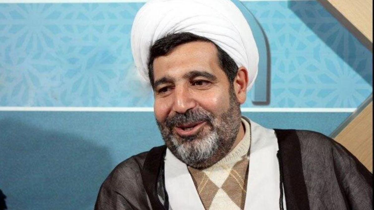 ابهامات تازه در مورد یک پرونده جنجالی/ یک خانم همراه قاضی منصوری بود؟