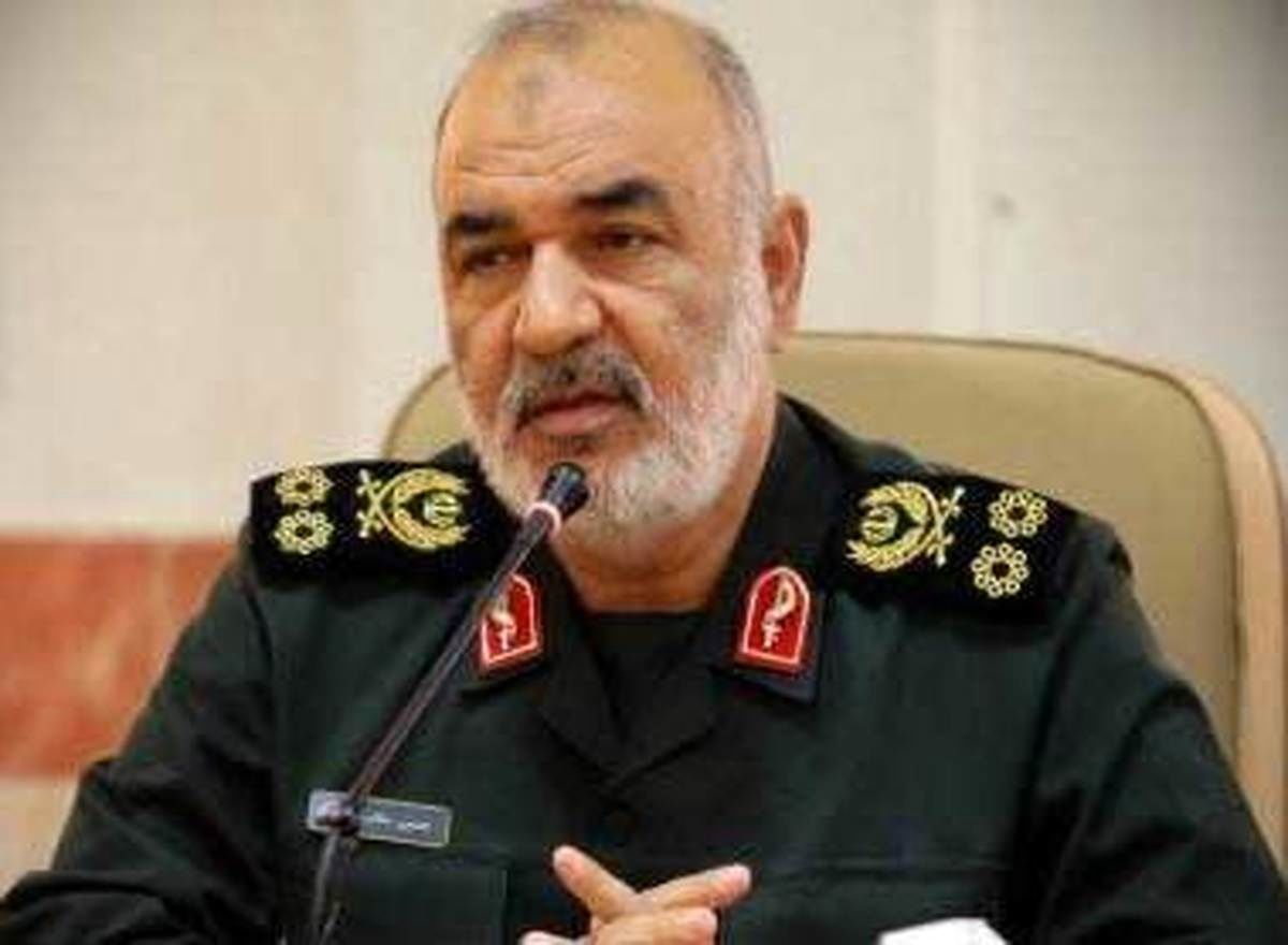 دوستان ایران در بهترین حالت فقط دشمنی نمی کنند/ ما با همه کشورهای دنیا متفاوت هستیم