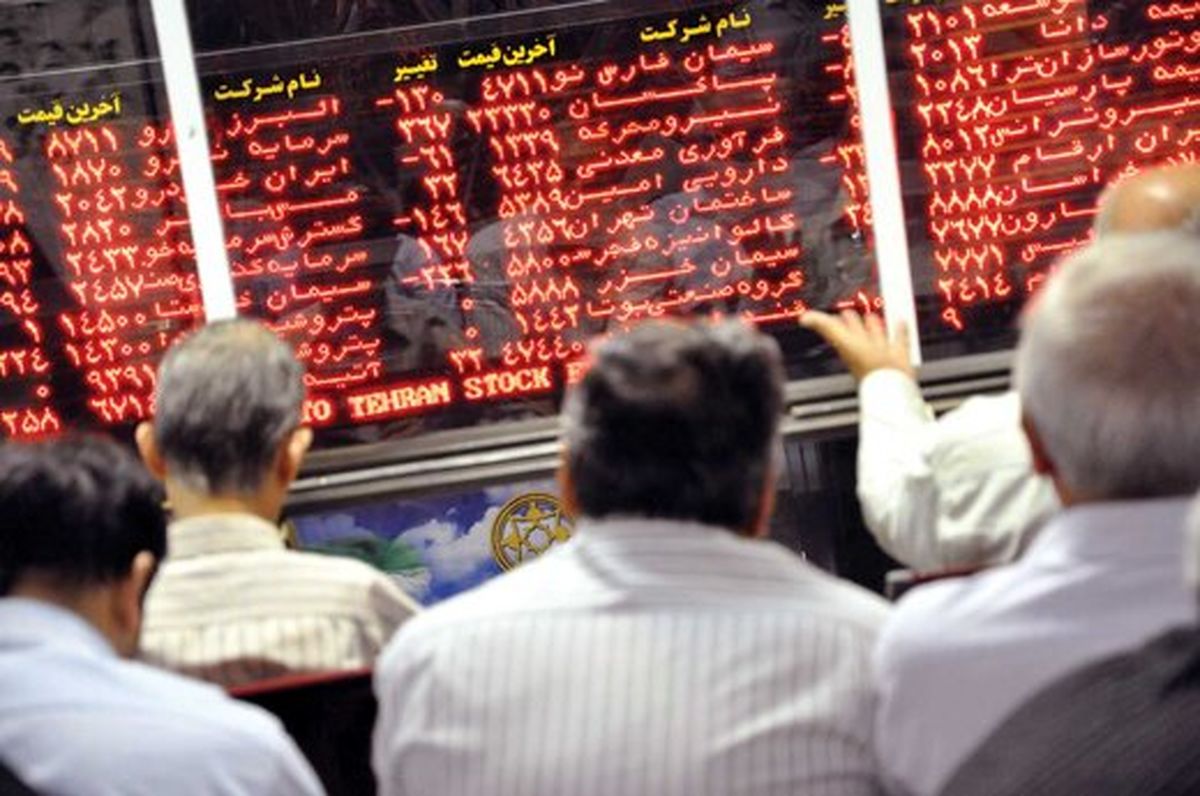 عقبگرد شاخص تحت تاثیر بی‌اعتمادی حقیقی‌ها / اعمال تدابیر مسکن‌وار و دیرهنگام در بازار سرمایه