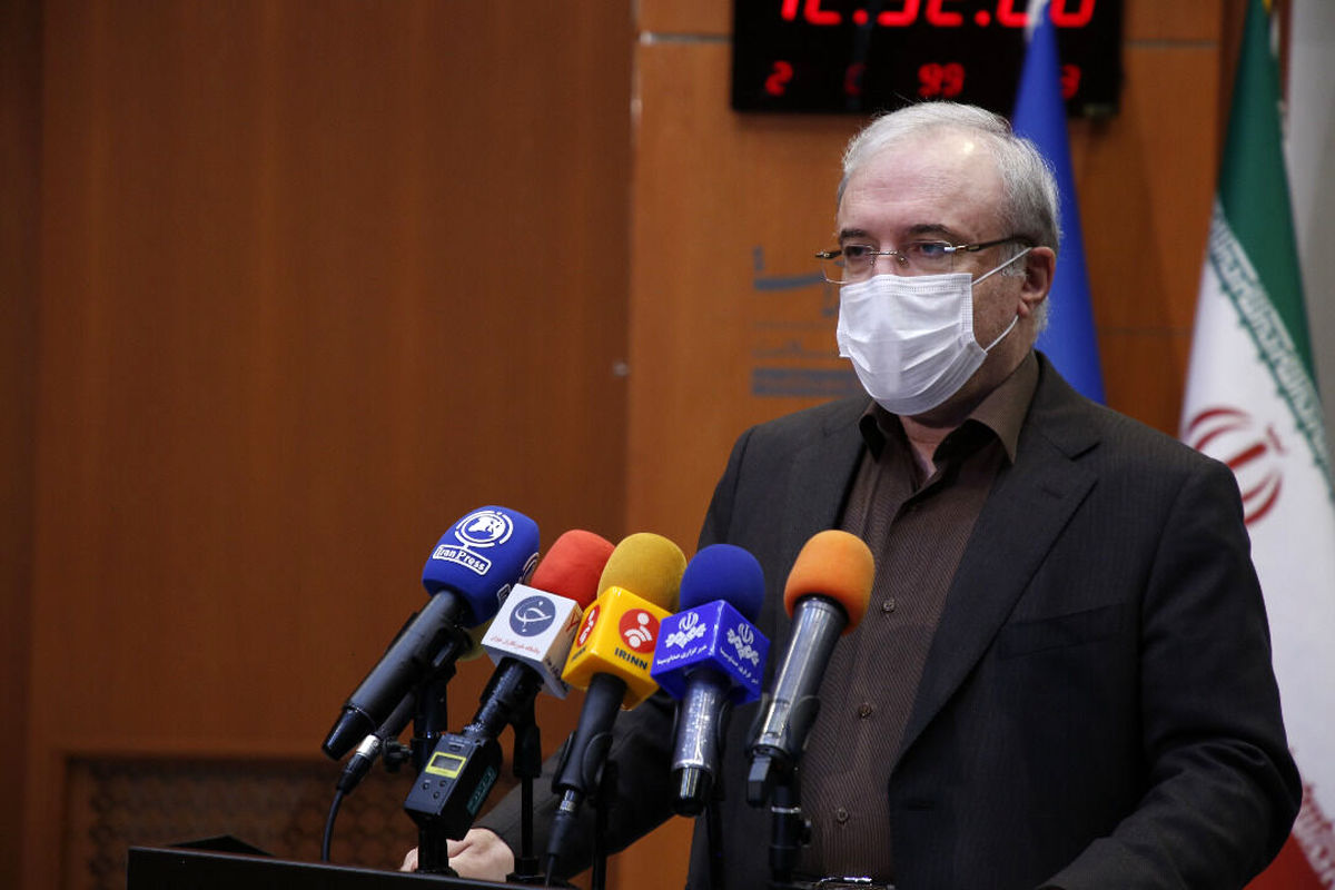 وزیر بهداشت: واکسن کرونای وزارت دفاع سه‌شنبه رونمایی می‌شود