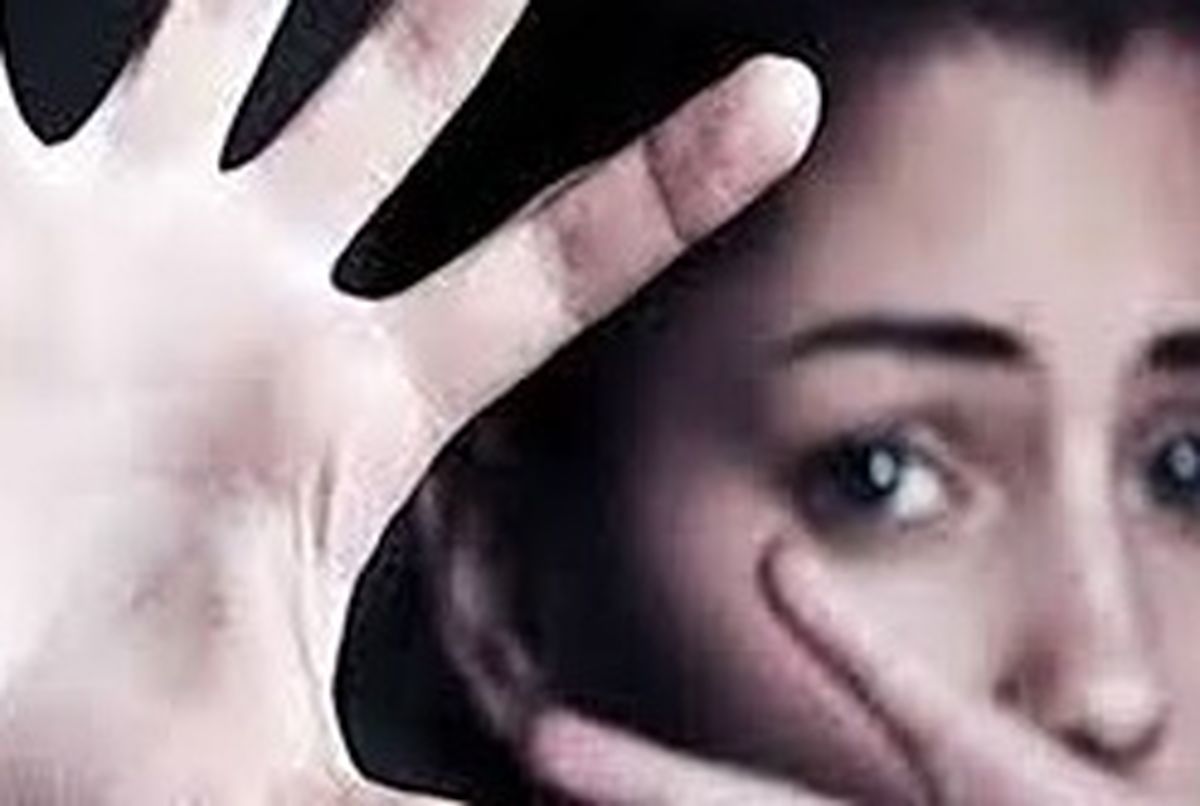 آزار جنسی دانش‌آموزان توسط خانم معلم/ ۱۹ کودک قربانی این زن شدند/ عکس